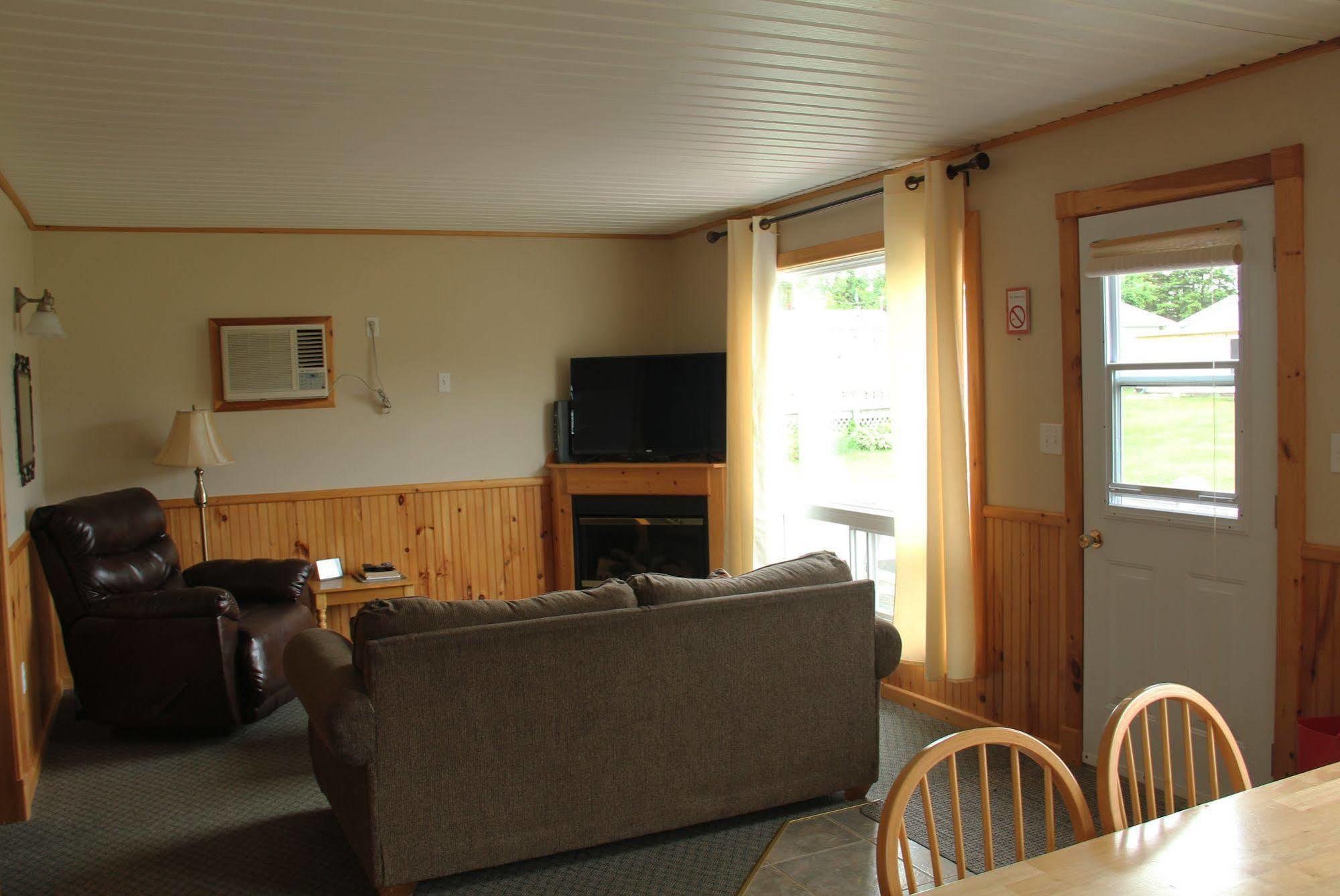 Hidden Acres Cottages Cavendish Eksteriør billede